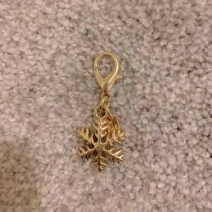 Snowflake Coach charm